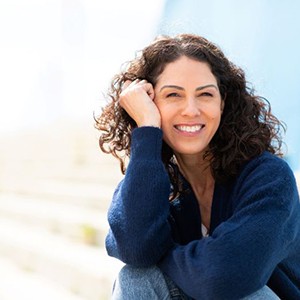Portrait of confident, smiling middle-aged woman